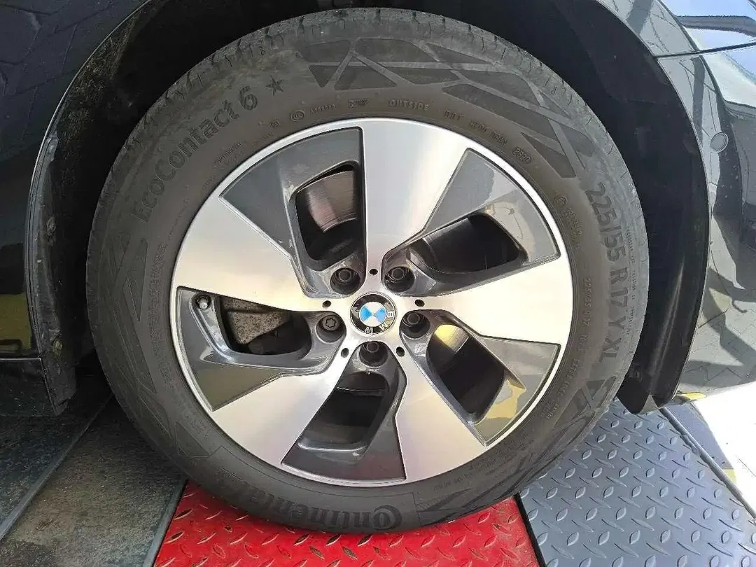 BMW 520 - Thumbnail 12