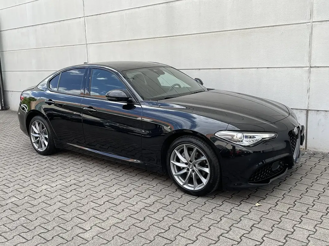 Alfa Romeo Giulia - Thumbnail 6
