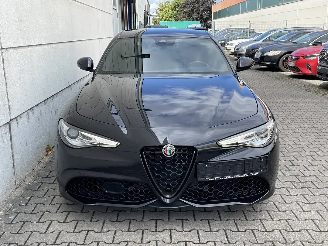 Alfa Romeo Giulia - Thumbnail 7