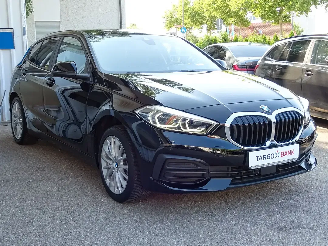 BMW 118 - Thumbnail 1