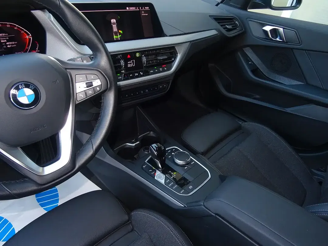 BMW 118 - Thumbnail 11