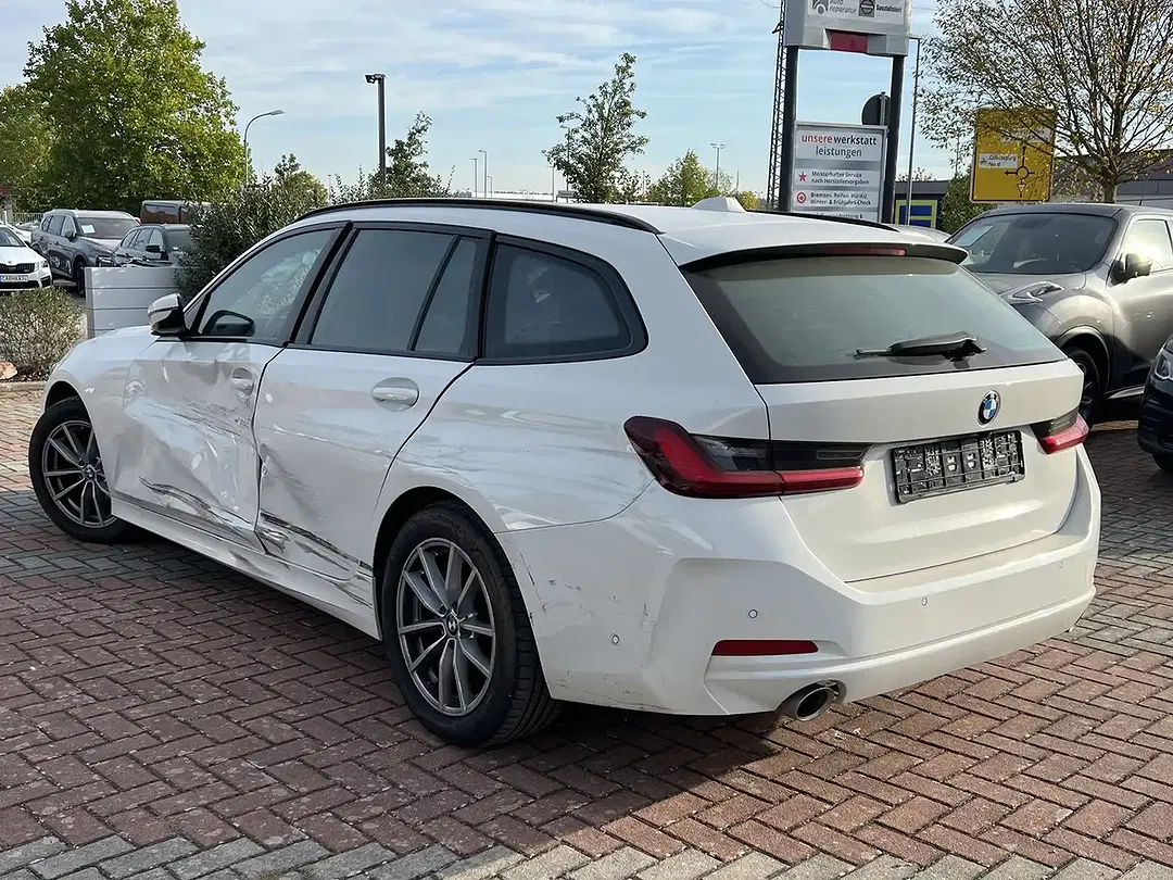 BMW 318 - Thumbnail 3