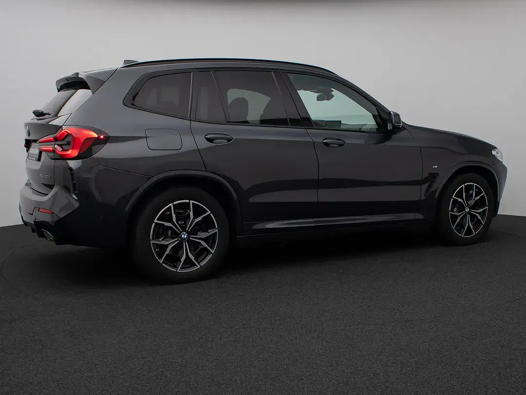 BMW X3 - Thumbnail 6