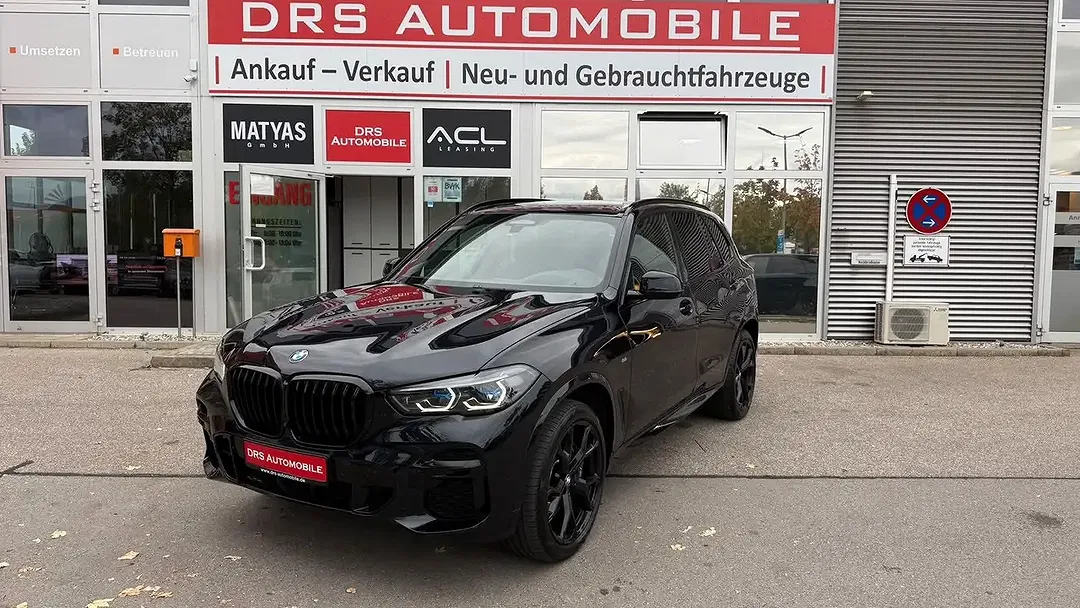 BMW X5 - Thumbnail 1