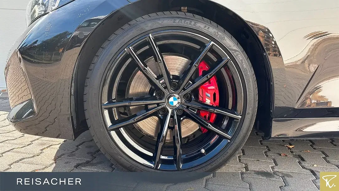 BMW M3 - Thumbnail 3