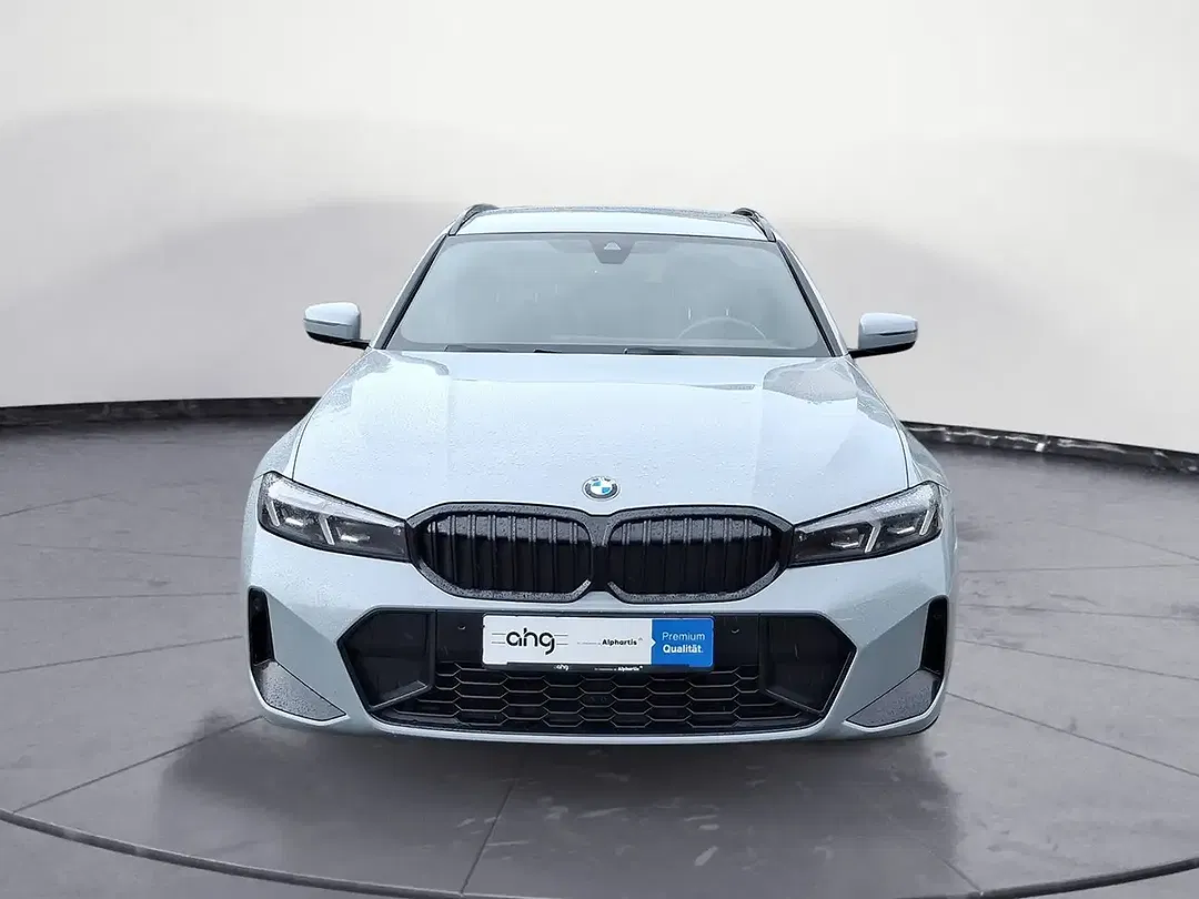 BMW 330 - Thumbnail 10