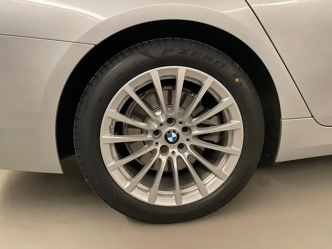 BMW 520 - Thumbnail 11