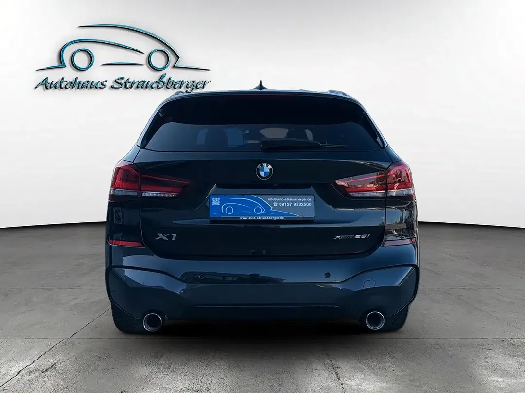 BMW X1 - Thumbnail 4