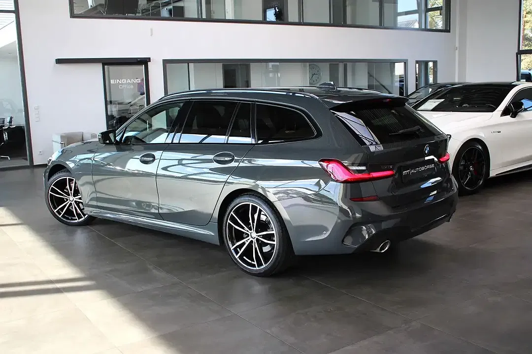 BMW 320 - Thumbnail 5