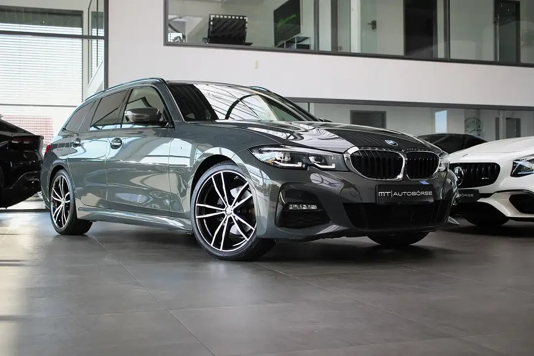 BMW 320 - Thumbnail 6