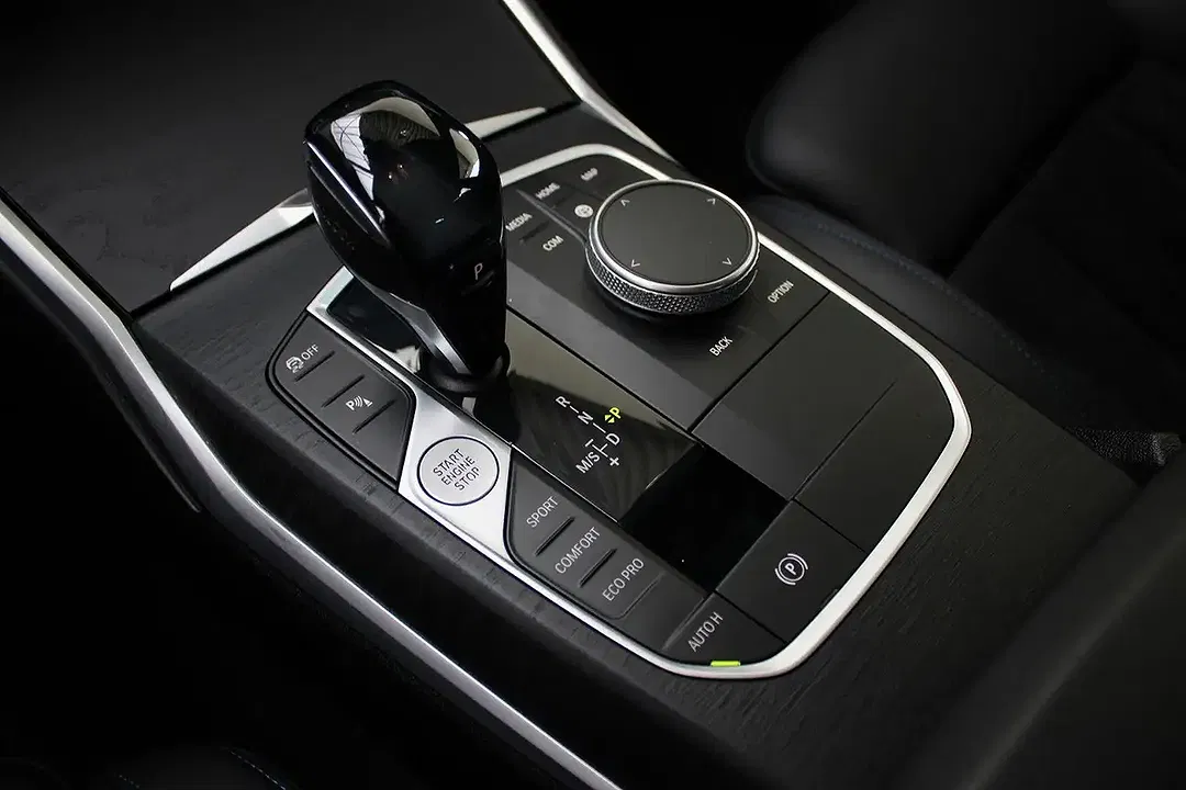 BMW 320 - Thumbnail 9