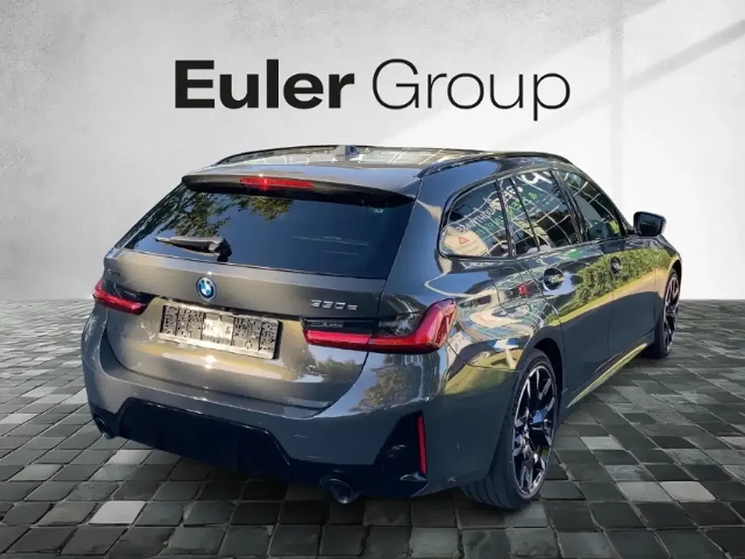BMW 330 - Thumbnail 4