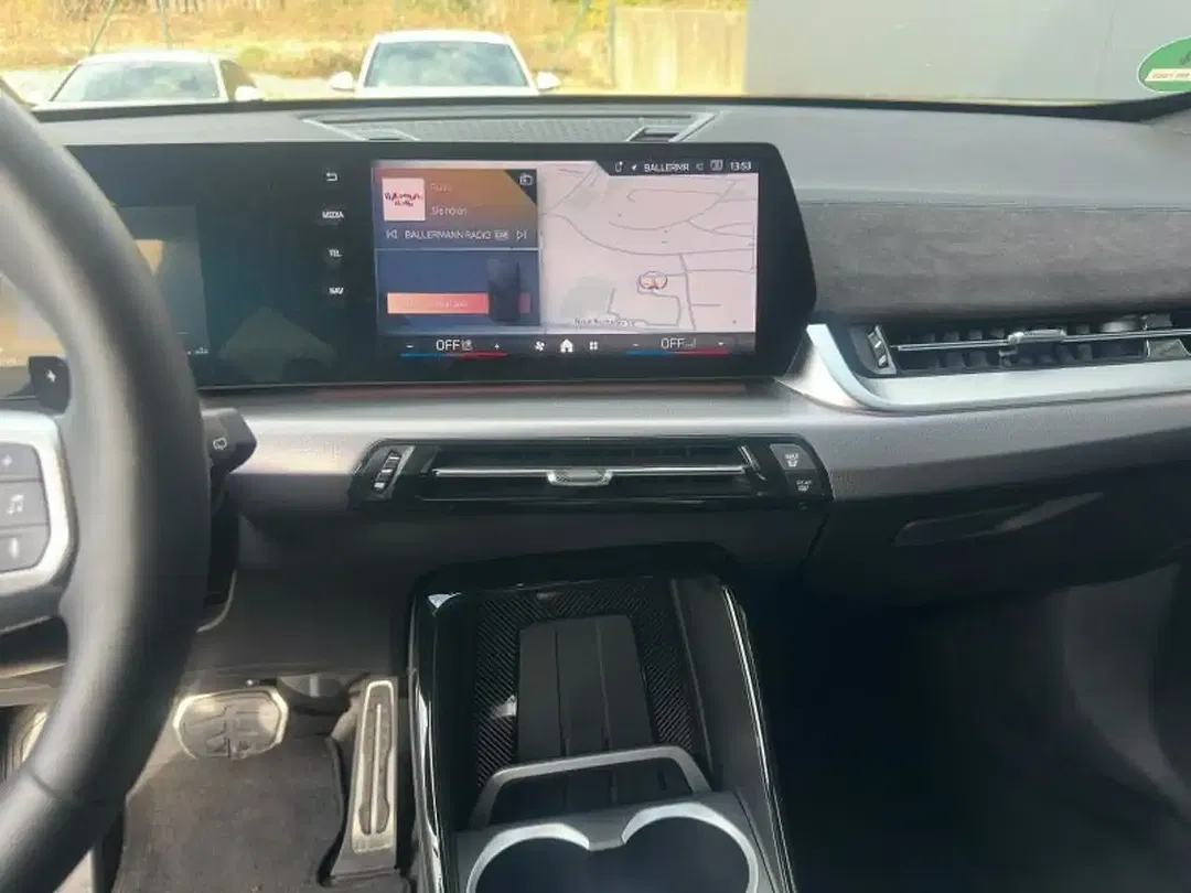 BMW X1 - Thumbnail 11