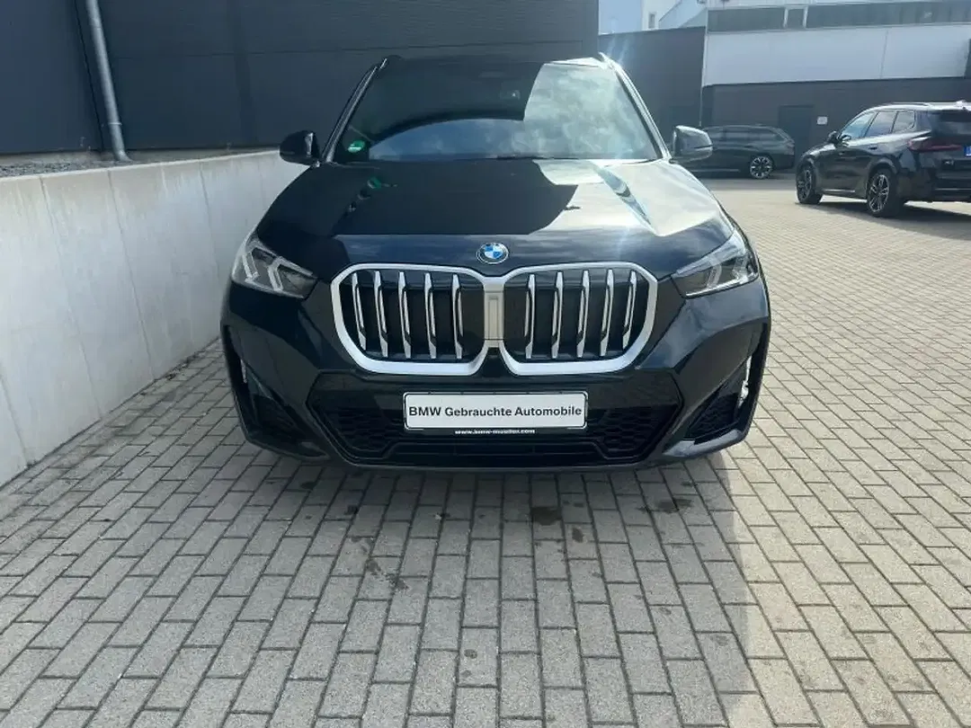 BMW X1 - Thumbnail 4