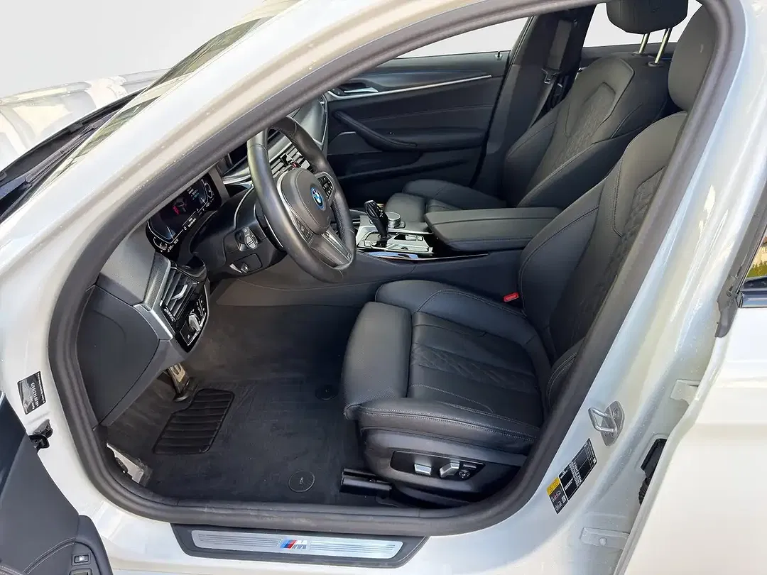 BMW 530 - Thumbnail 11