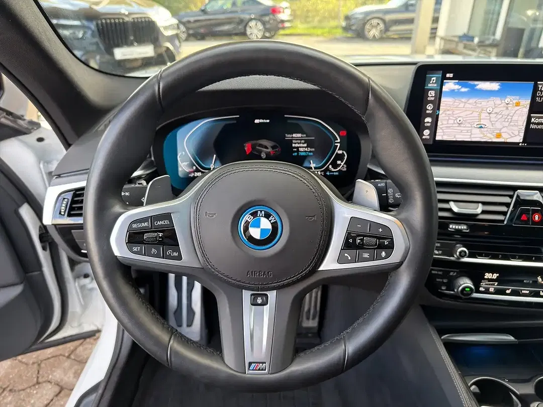 BMW 530 - Thumbnail 22
