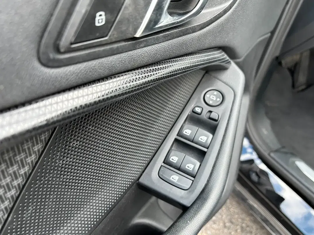 BMW 118 - Thumbnail 19