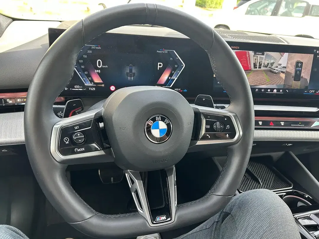 BMW 520 - Thumbnail 13