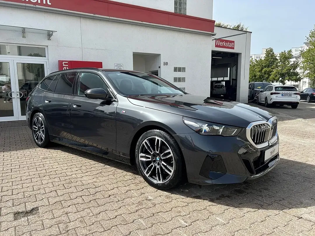 BMW 520 - Thumbnail 4