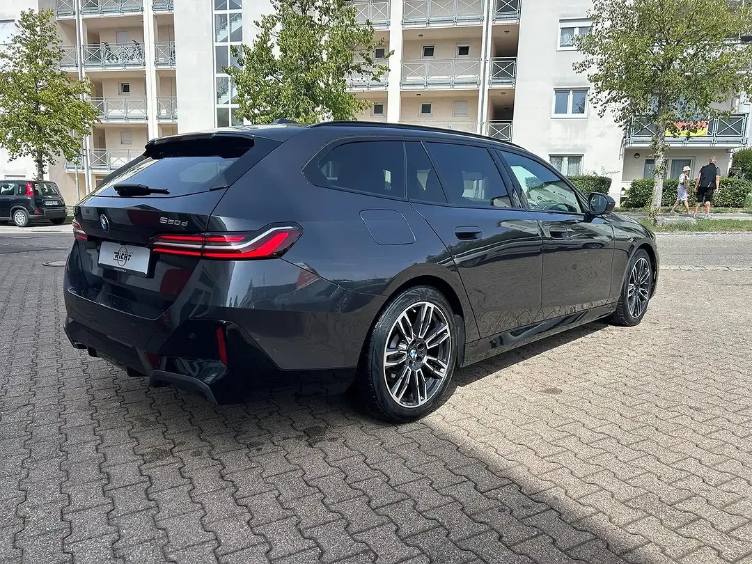 BMW 520 - Thumbnail 5