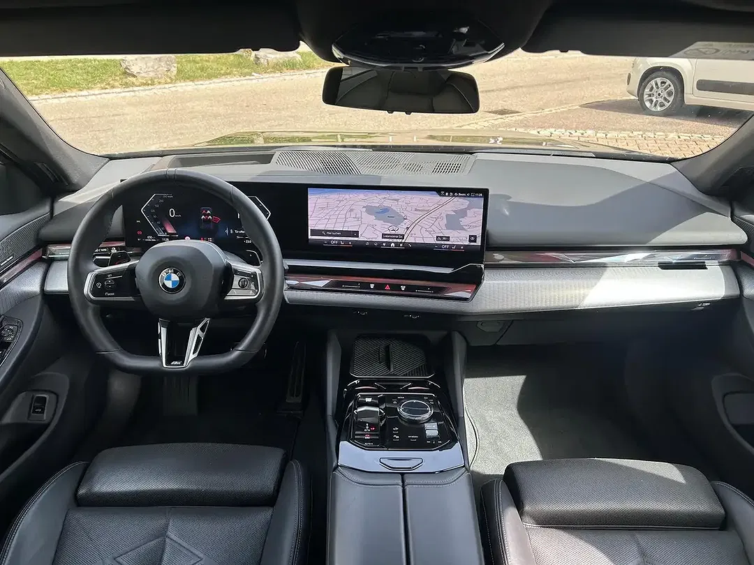 BMW 520 - Thumbnail 8