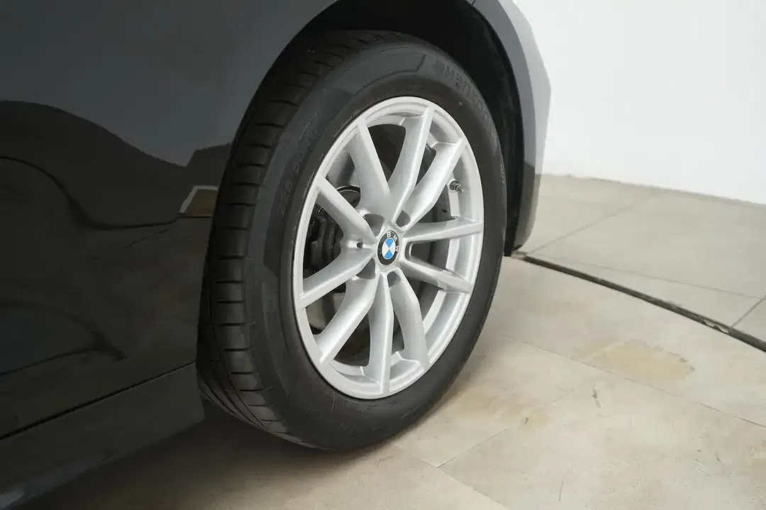 BMW 320 - Thumbnail 10
