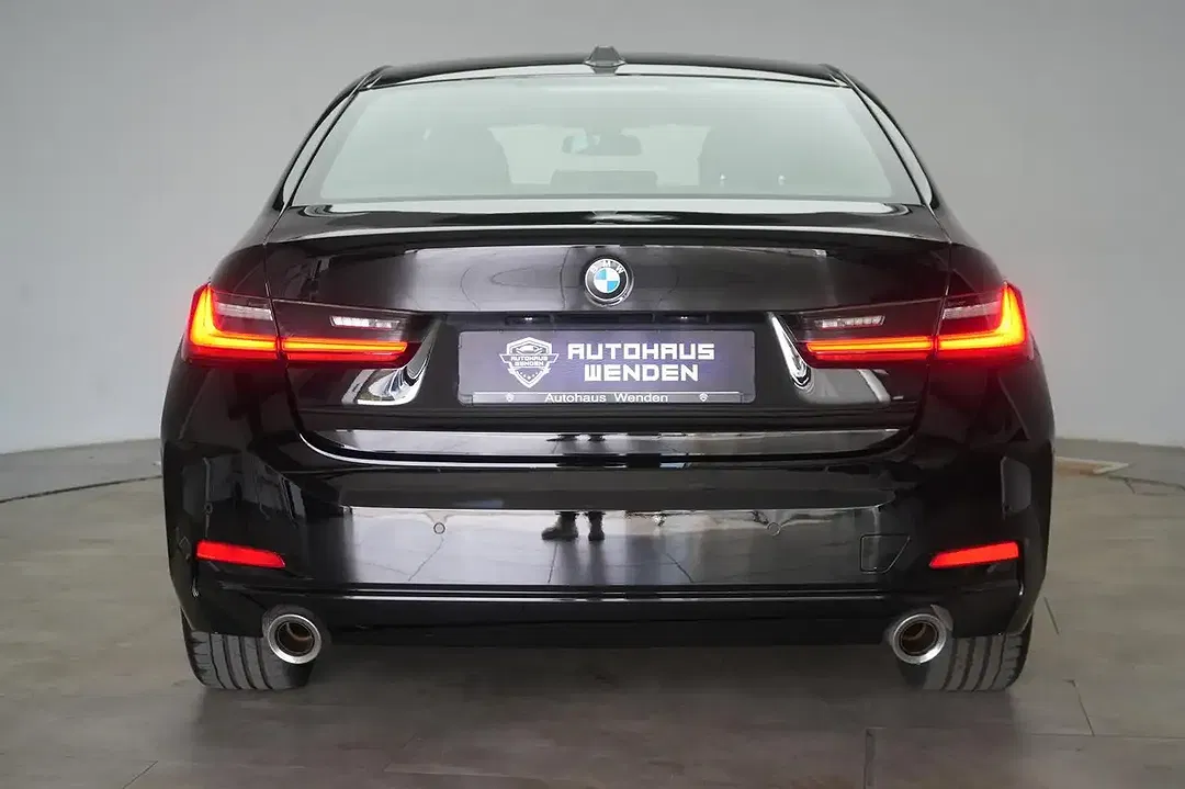 BMW 320 - Thumbnail 5
