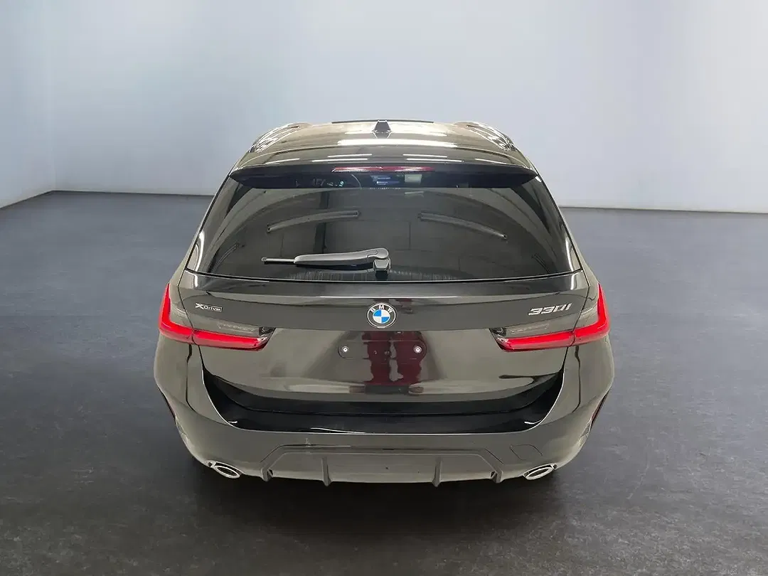 BMW 330 - Thumbnail 6