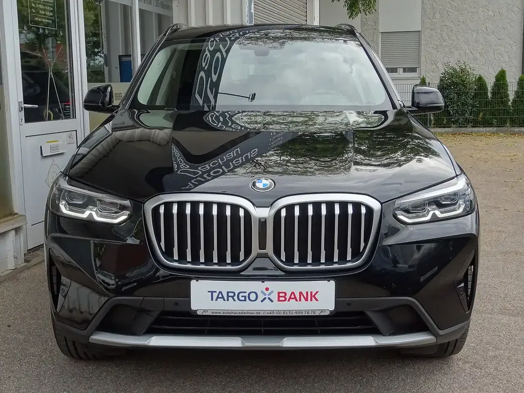 BMW X3 - Thumbnail 2