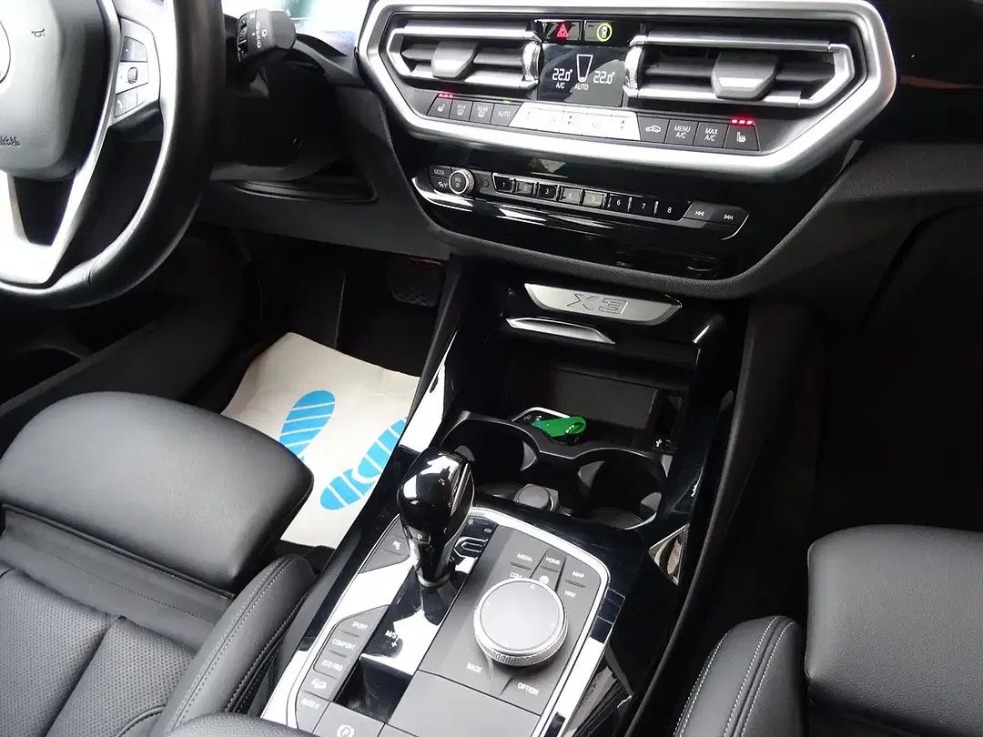 BMW X3 - Thumbnail 9