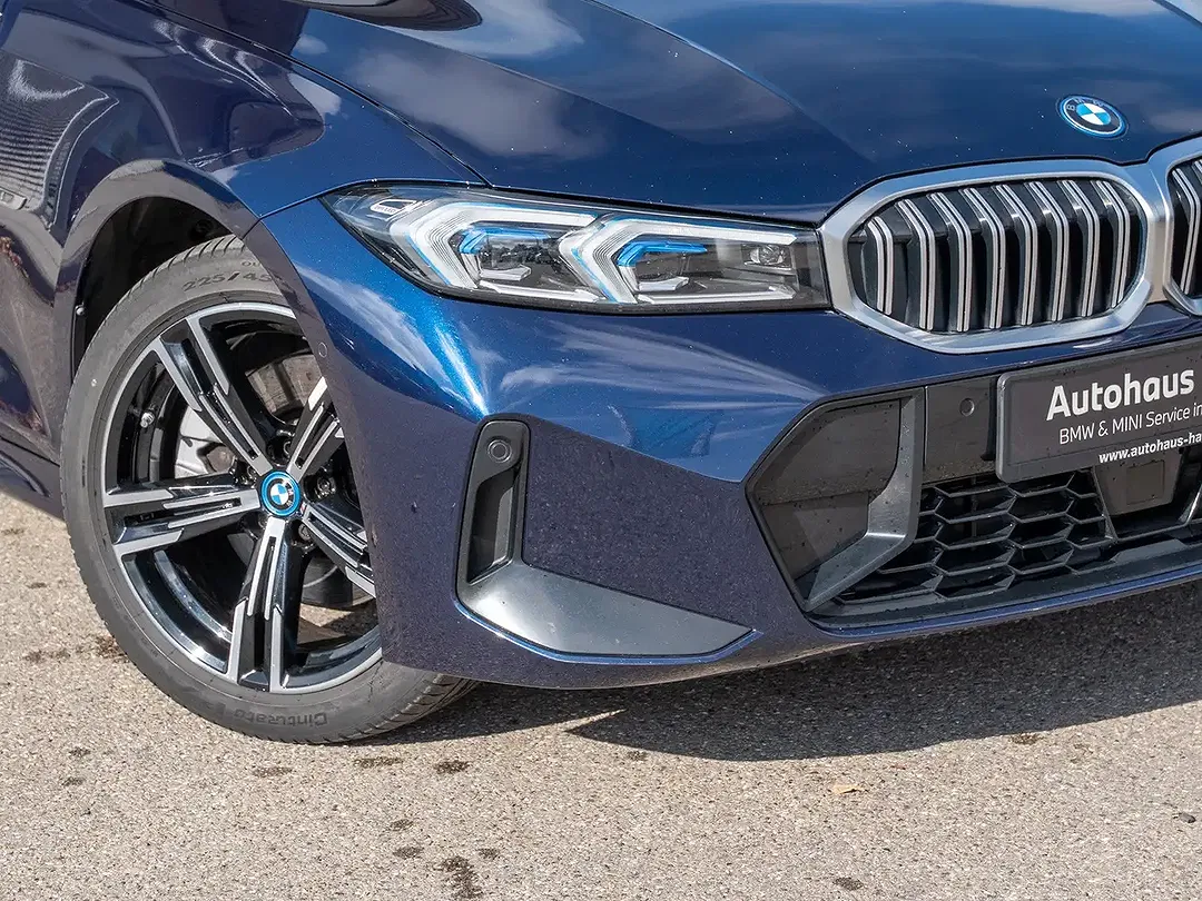 BMW 330 - Thumbnail 14