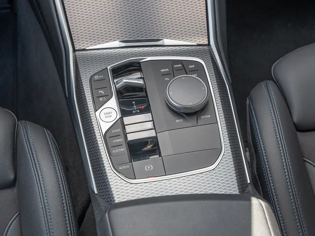 BMW 330 - Thumbnail 8