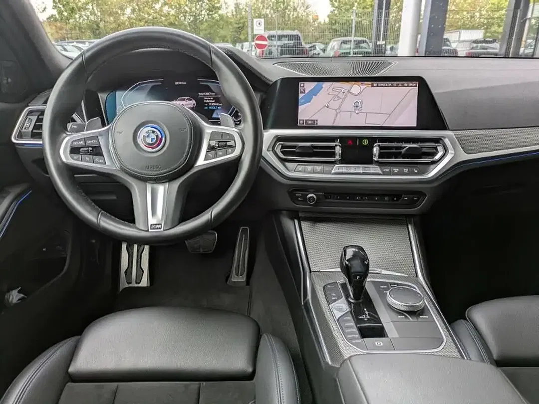 BMW 330 - Thumbnail 7