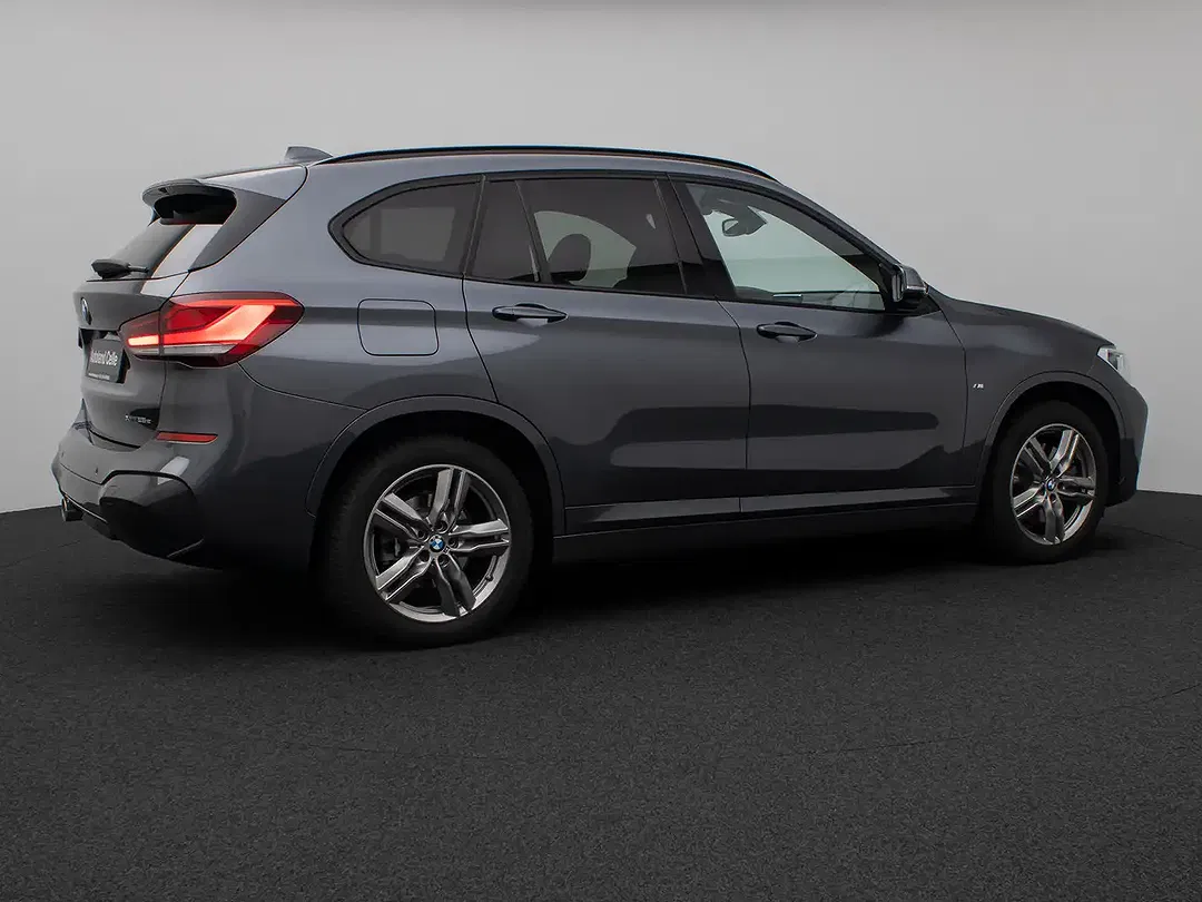 BMW X1 - Thumbnail 6