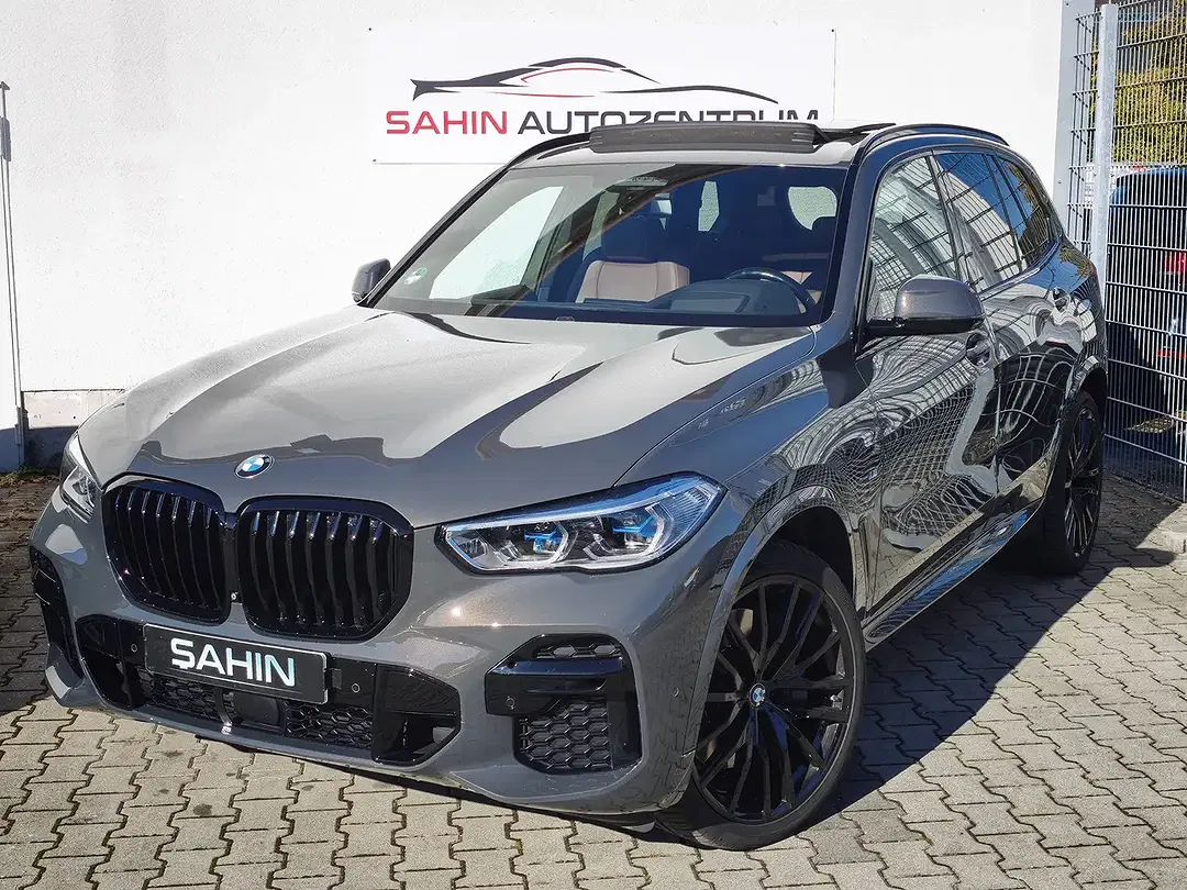BMW X5 - Thumbnail 1
