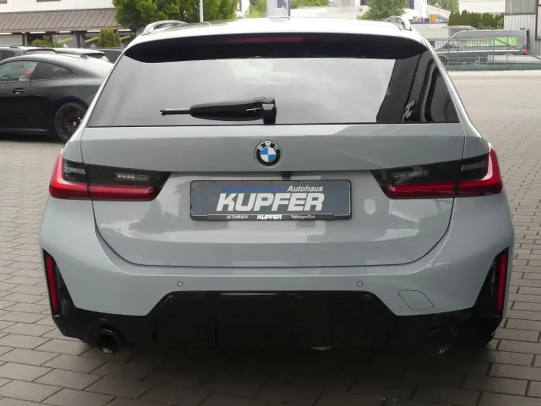 BMW 320 - Thumbnail 4