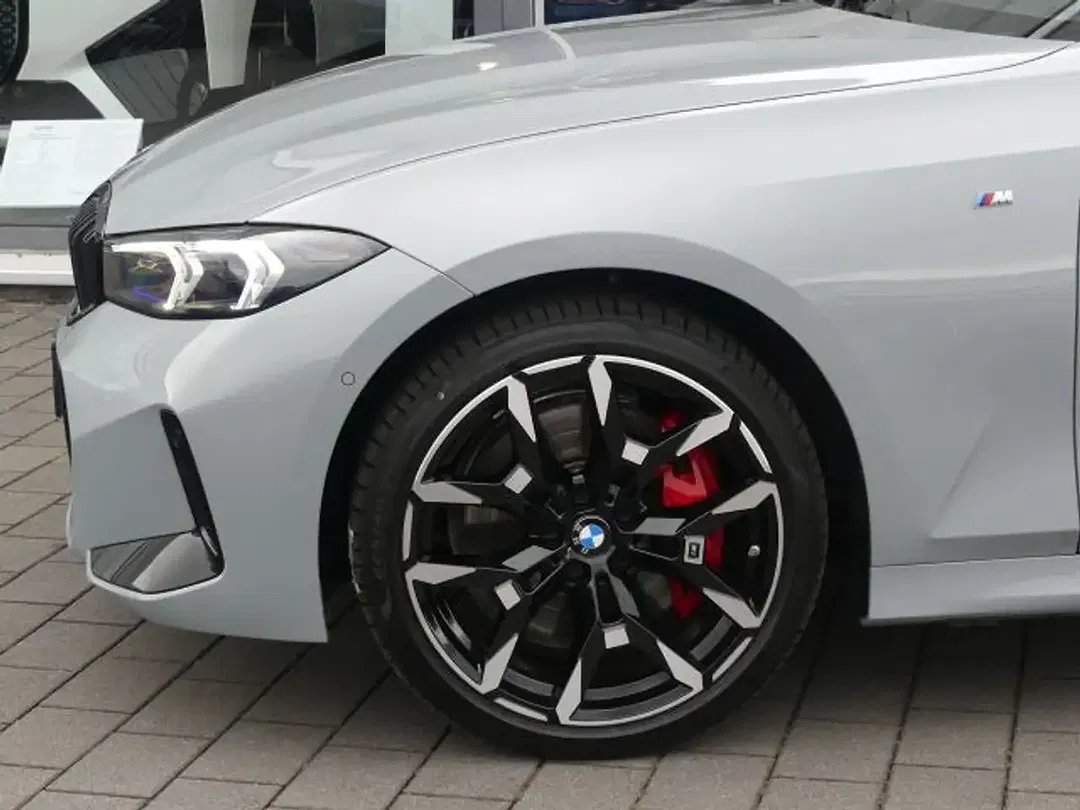 BMW 320 - Thumbnail 5