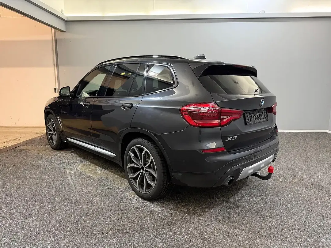 BMW X3 - Thumbnail 3