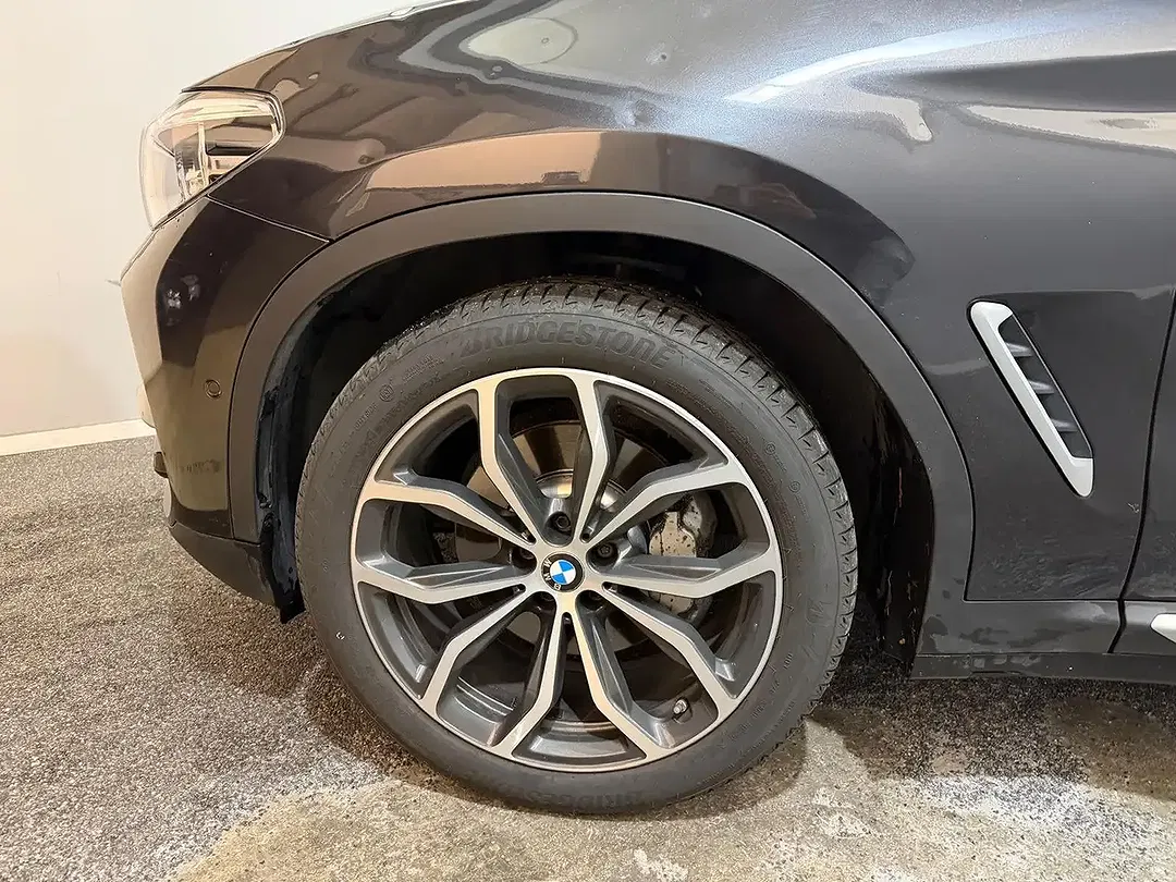 BMW X3 - Thumbnail 6
