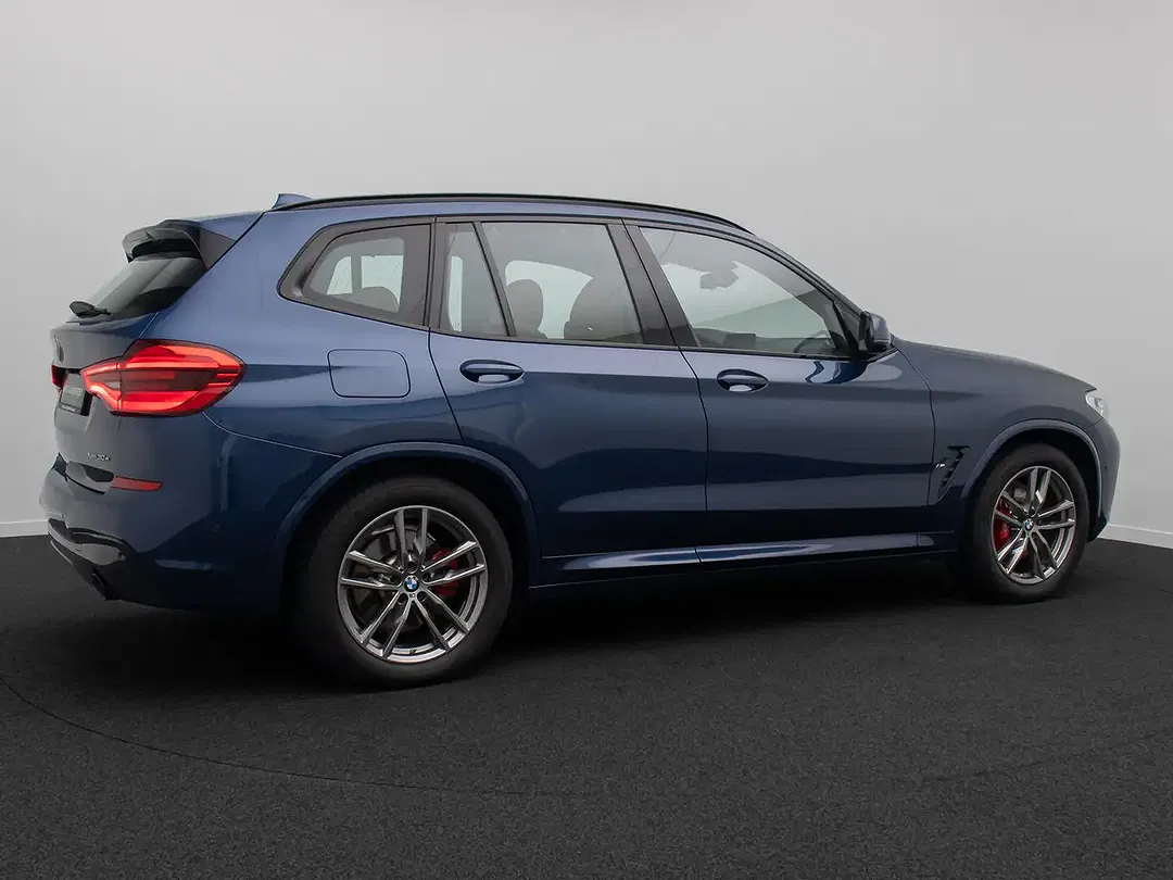 BMW X3 - Thumbnail 6
