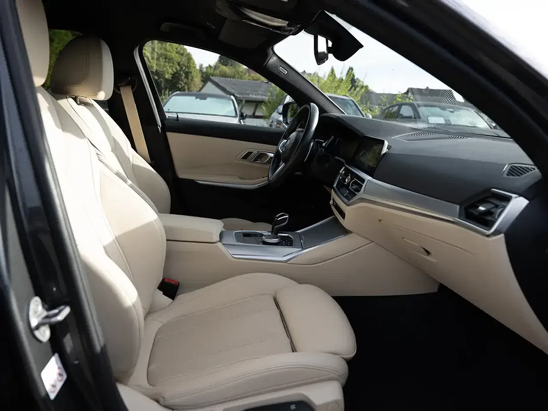 BMW 330 - Thumbnail 8