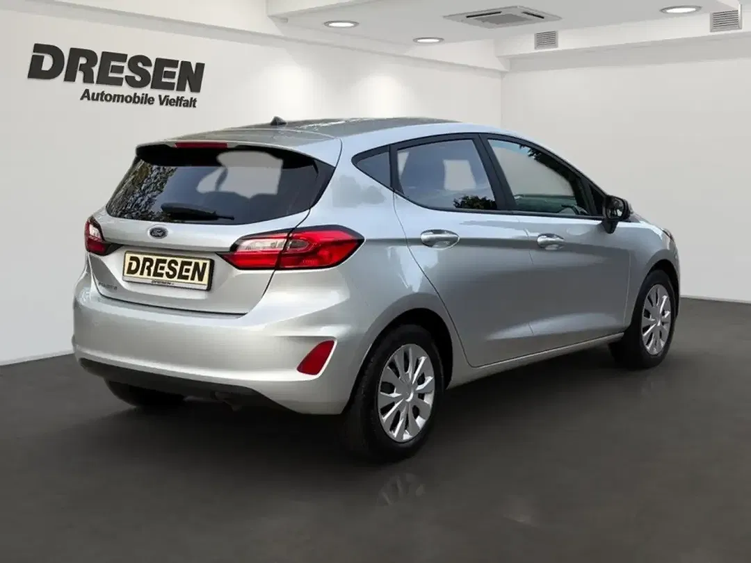 Ford Fiesta - Thumbnail 4