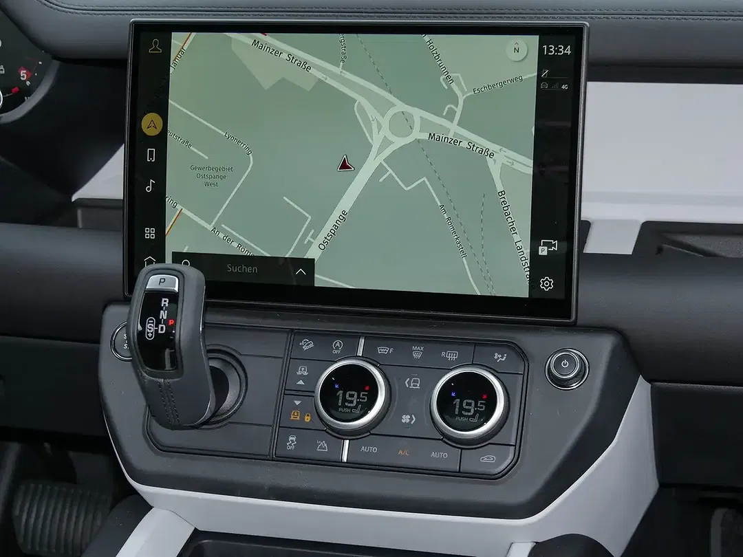 Land Rover Defender - Thumbnail 10