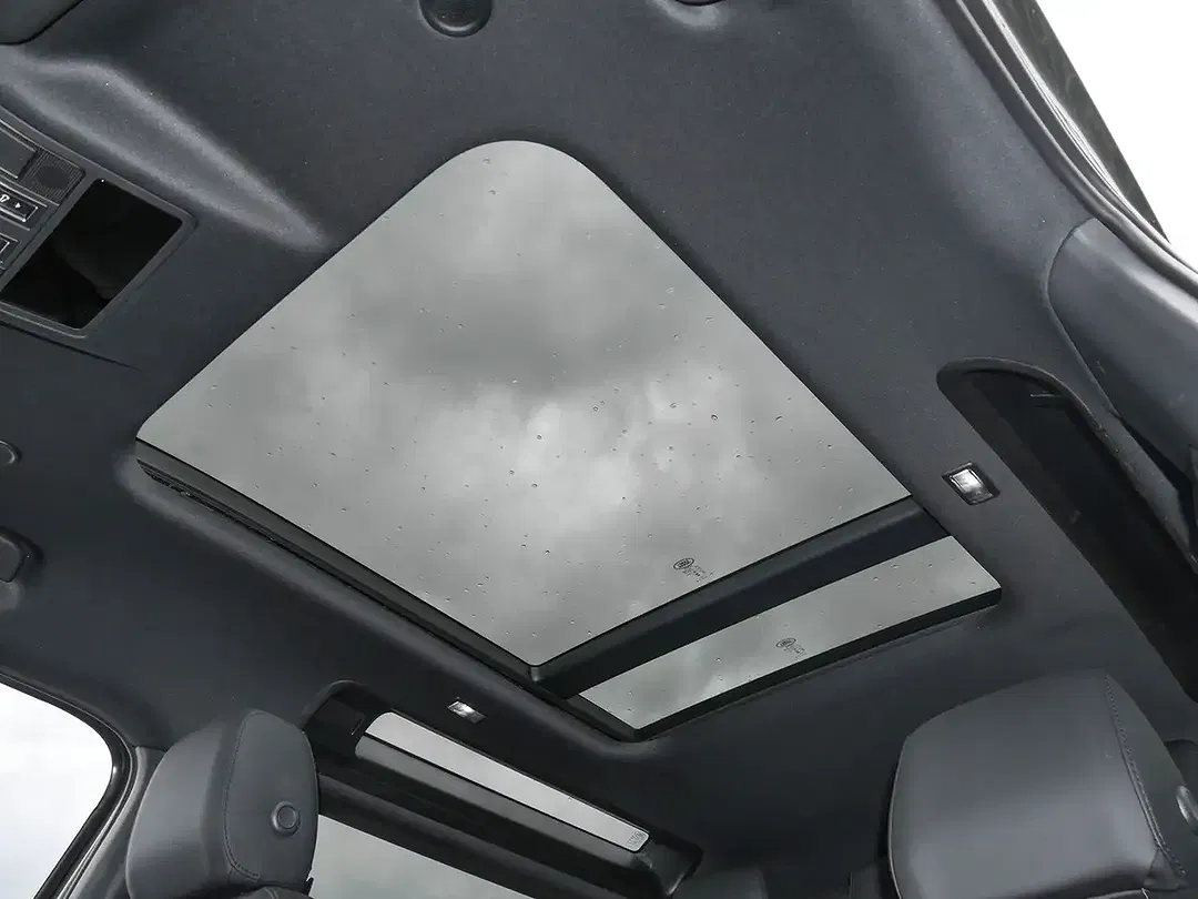Land Rover Defender - Thumbnail 12