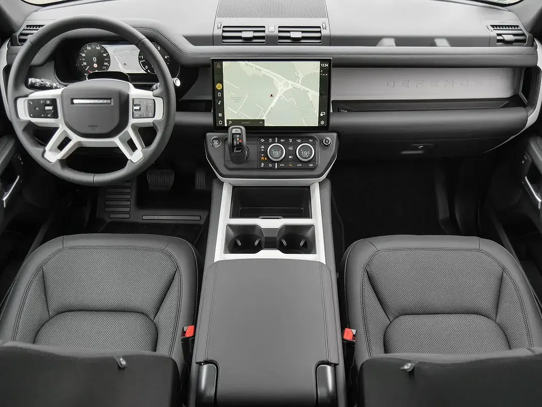 Land Rover Defender - Thumbnail 4