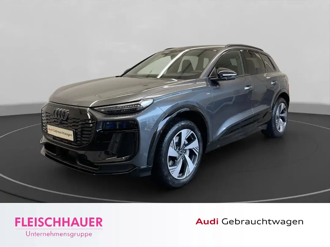 Audi Q6 e-tron - Thumbnail 1