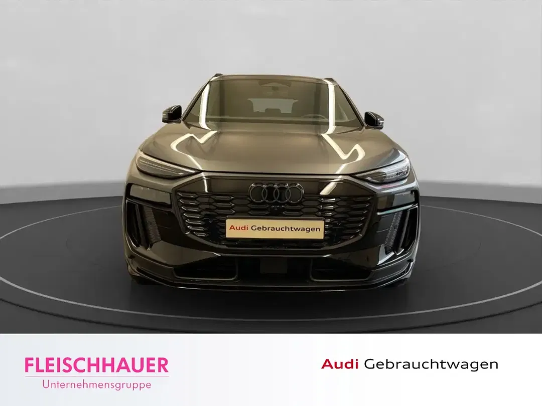 Audi Q6 e-tron - Thumbnail 2