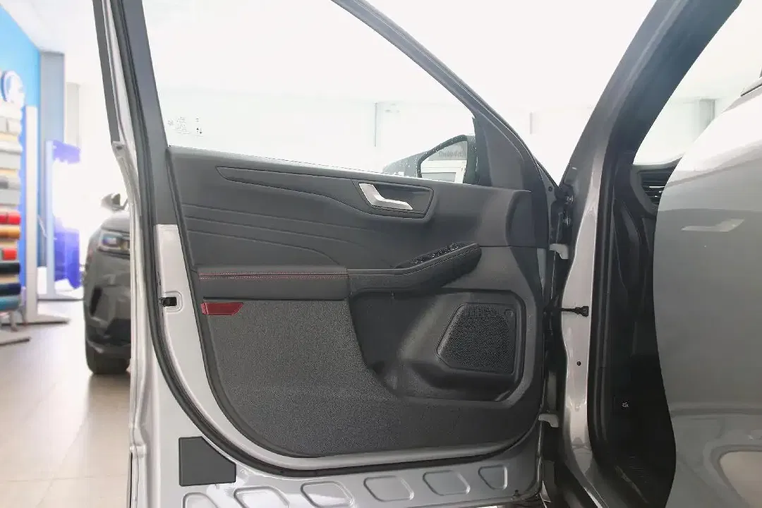 Ford Kuga - Thumbnail 11