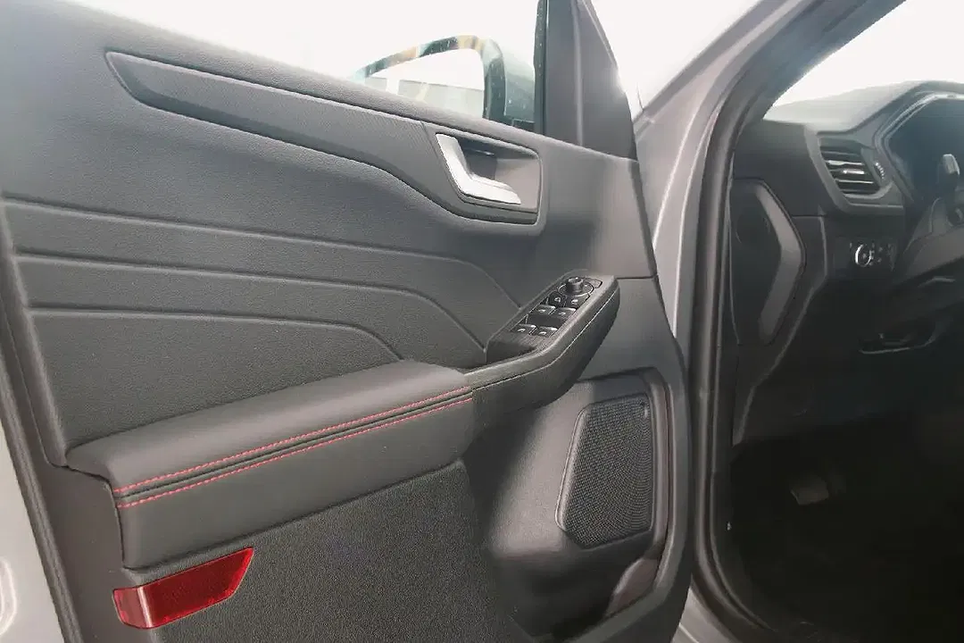 Ford Kuga - Thumbnail 12