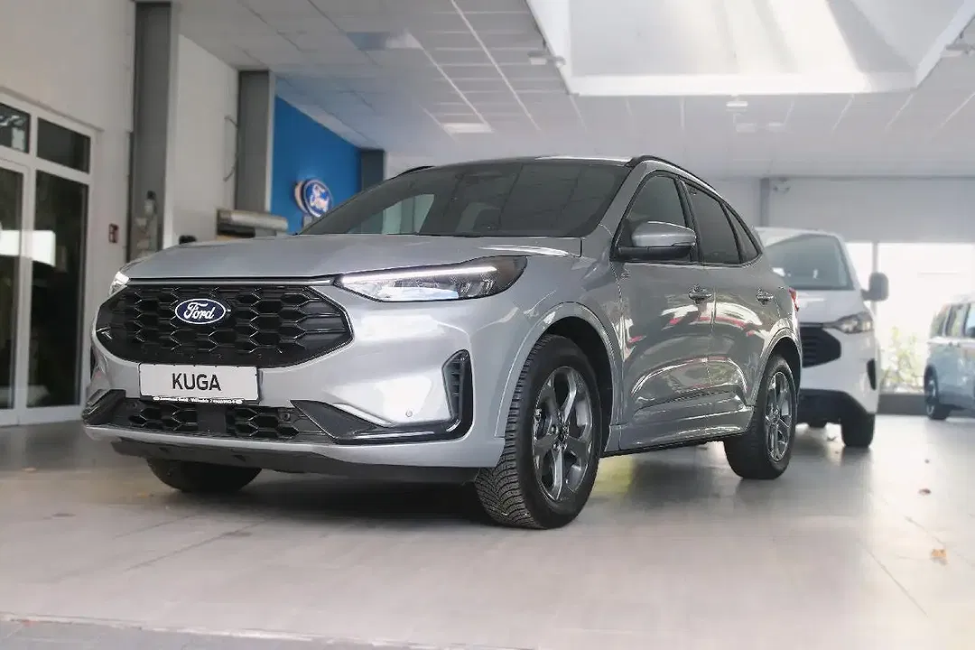 Ford Kuga - Thumbnail 3